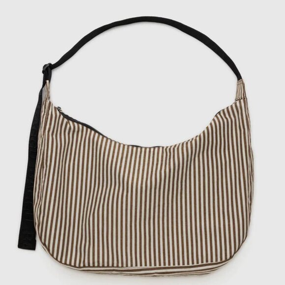 BAGGU Handbags - NWT Baggu Large Nylon Crescent Bag - Brown Stripe
